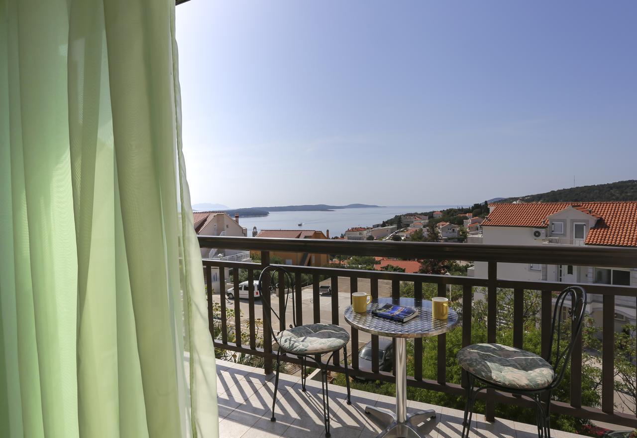 Apartments And Rooms Ivanovic Hvar Town Exterior foto